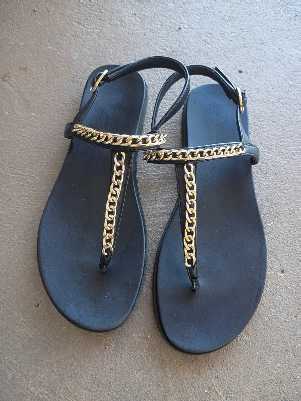 Black Women's Thong Sandals with Gold Chain Accent